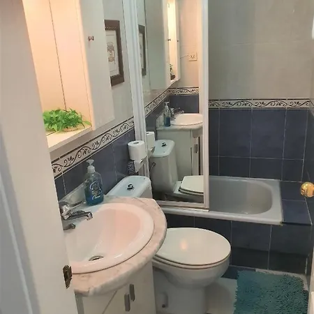 Rymlig Laegenhet Foer 7,8 Persons In Boliches, Fuegirola Apartman Fuengirola