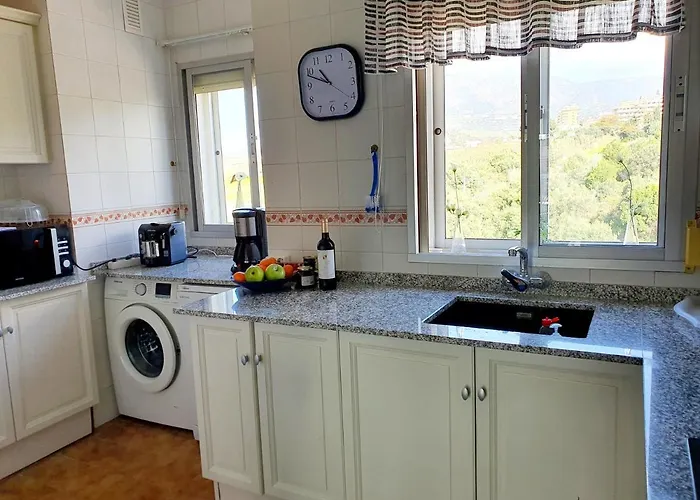 Rymlig Laegenhet Foer 7,8 Persons In Boliches, Fuegirola Fuengirola