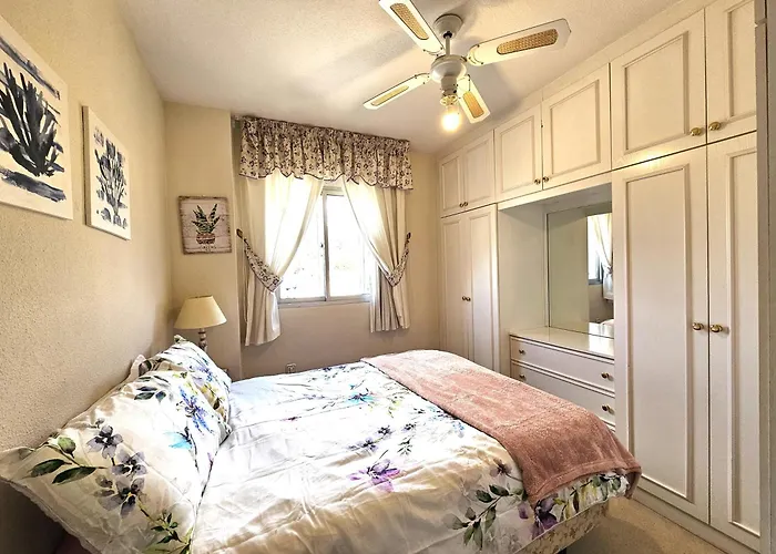 Rymlig Laegenhet Foer 7,8 Persons In Boliches, Fuegirola Appartement