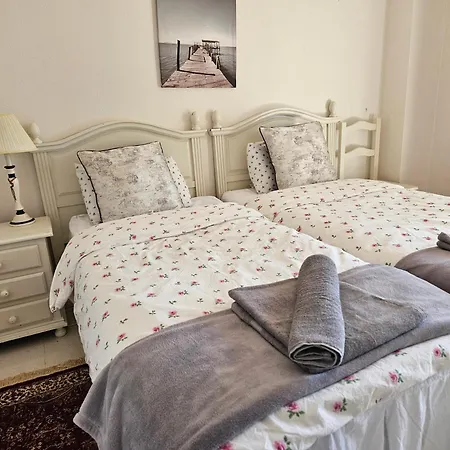 Апартаменты Rymlig Laegenhet Foer 7,8 Persons In Boliches, Fuegirola Фуэнхирола