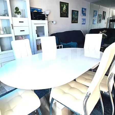 Rymlig Laegenhet Foer 7,8 Persons In Boliches, Fuegirola