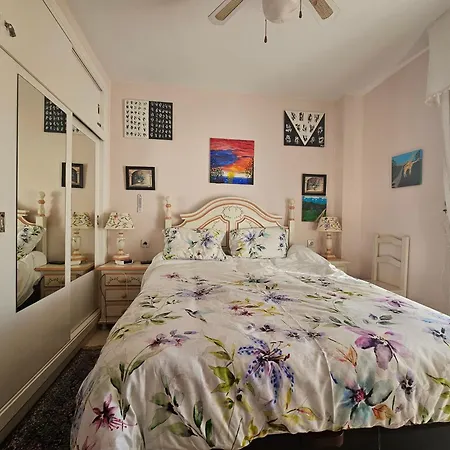 Rymlig Laegenhet Foer 7,8 Persons In Boliches, Fuegirola Фуэнхирола