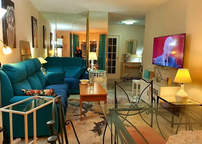 Rymlig Laegenhet Foer 7,8 Persons In Boliches, Fuegirola Lejlighed