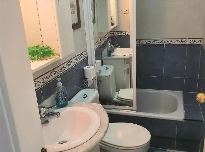 Rymlig Laegenhet Foer 7,8 Persons In Boliches, Fuegirola Lejlighed Fuengirola