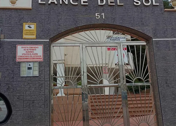 Rymlig Laegenhet Foer 7,8 Persons In Boliches, Fuegirola Lejlighed