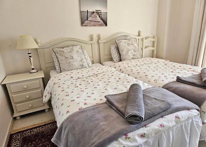 Lejlighed Rymlig Laegenhet Foer 7,8 Persons In Boliches, Fuegirola Fuengirola