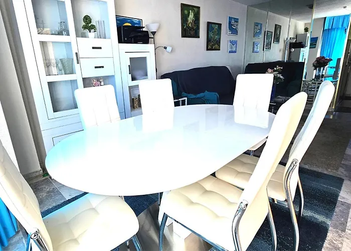 Rymlig Laegenhet Foer 7,8 Persons In Boliches, Fuegirola