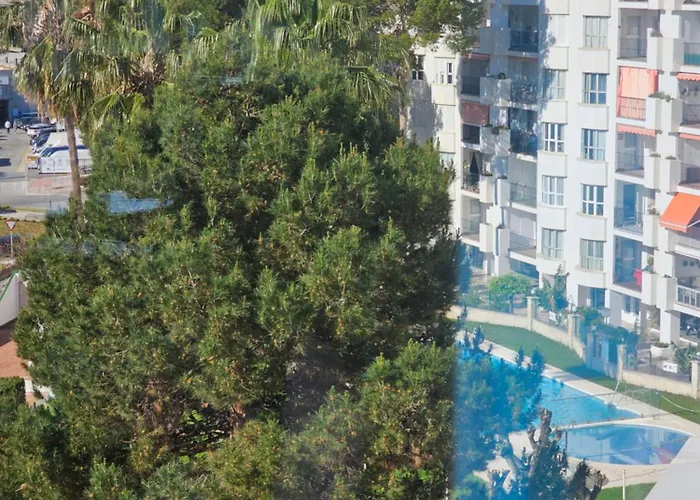 Rymlig Laegenhet Foer 7,8 Persons In Boliches, Fuegirola *