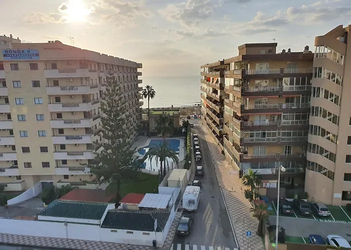 アパート Rymlig Laegenhet Foer 7,8 Persons In Boliches, Fuegirola *