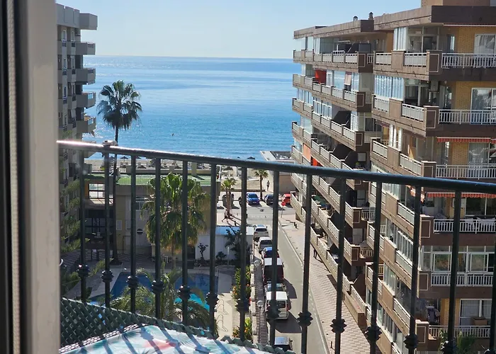 Rymlig Laegenhet Foer 7,8 Persons In Boliches, Fuegirola フエンヒロラ