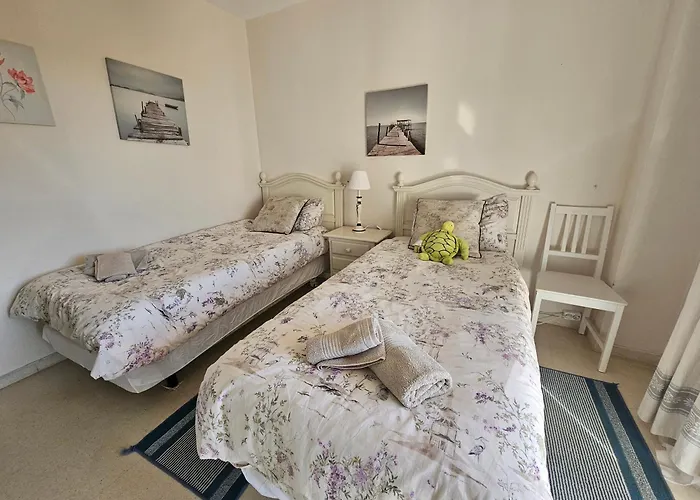 Rymlig Laegenhet Foer 7,8 Persons In Boliches, Fuegirola フエンヒロラ