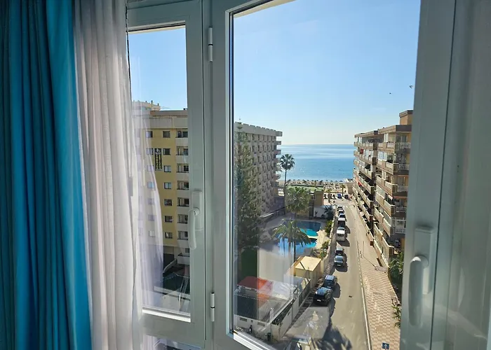 アパート Rymlig Laegenhet Foer 7,8 Persons In Boliches, Fuegirola