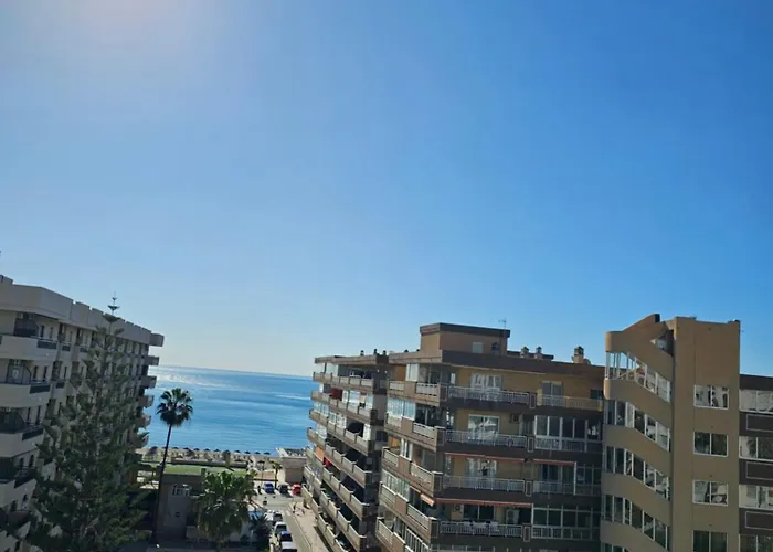 アパート Rymlig Laegenhet Foer 7,8 Persons In Boliches, Fuegirola